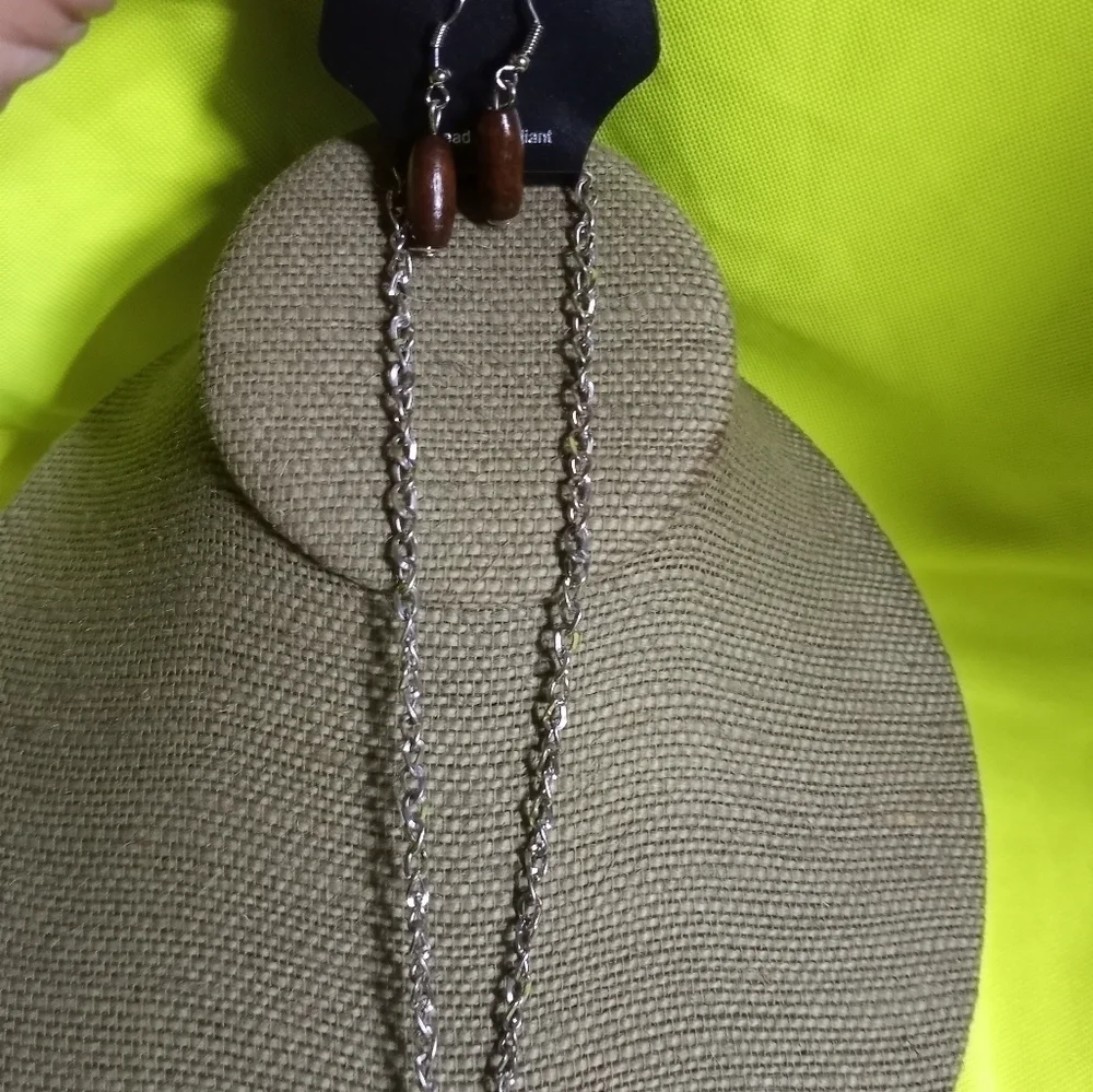 Silvertone owl wood beads feather necklace Earring set brown